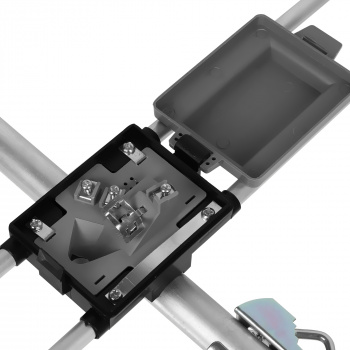 Телевизионная антенна StarWind CA-300 5дБ пассивная серебристый каб.:8м